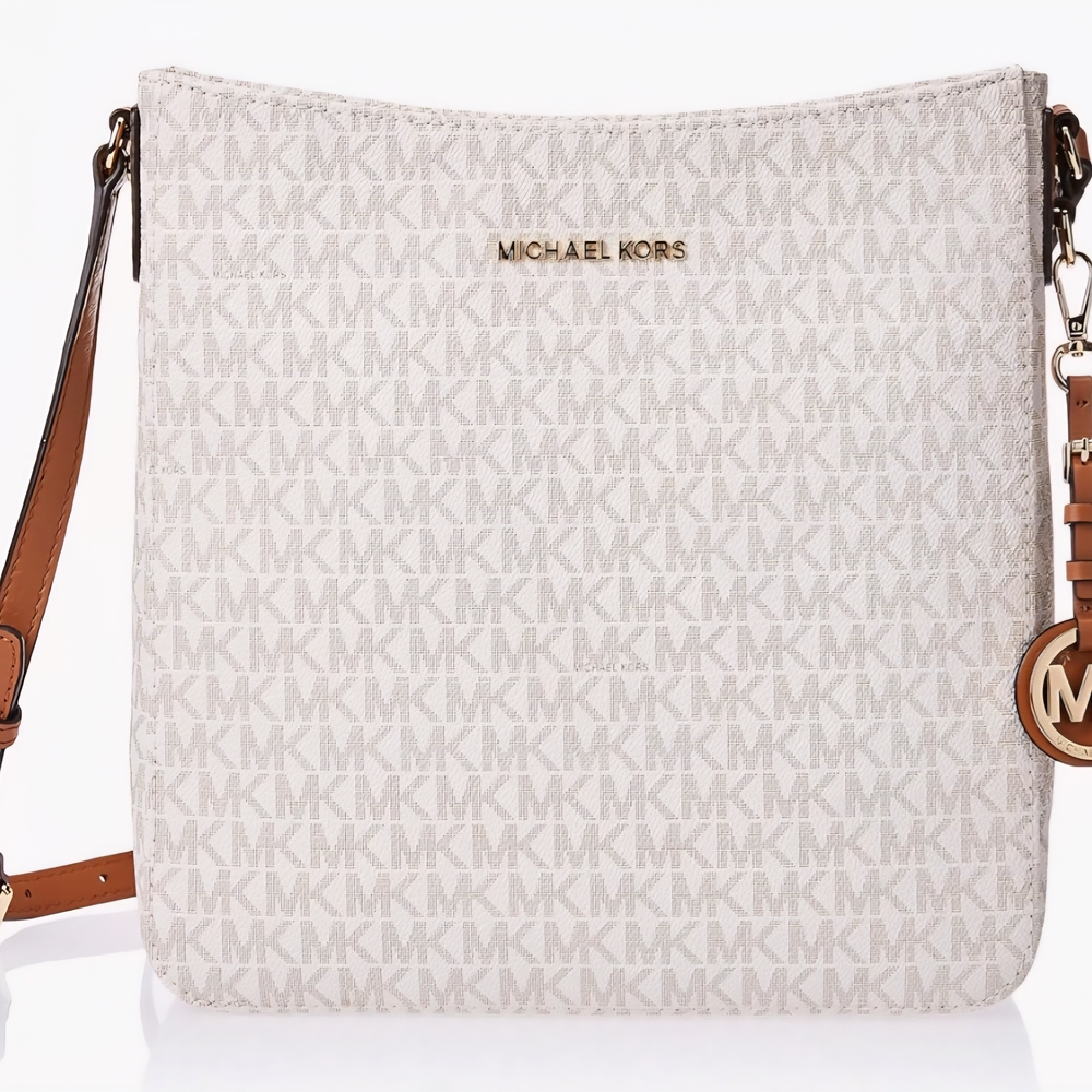 Michael Kors Purse (Vanilla Jet Set Travel Bag)